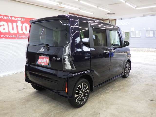 車内もキレイで嫌なニオイもありません。