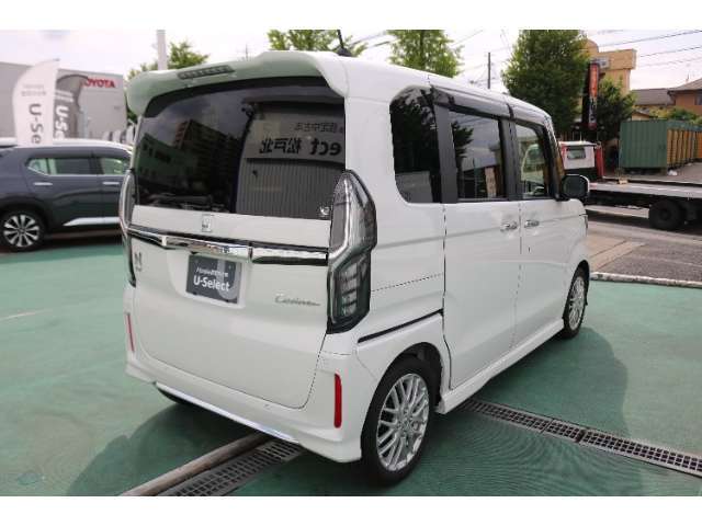自社整備工場にてHonda車に精通したメカニックが徹底した納車整備を実施し、消耗した部品等は交換し記録簿に記載しますので安心してご使用いただけます。もちろん追加料金は頂きません◎