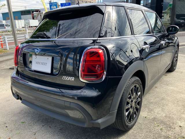 MINI正規ディーラー取り扱い　MINI認定中古車　MINI　NEXT甲府　お車の詳細や展示状況は055-236-3252もしくはフリーダイヤル0078-6002-322544までお気軽にお問合せ下さい。http://www.kofu.mini.jp/dealer/kofu/
