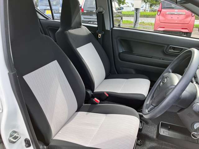 大切な愛車を見つけるお手伝いから始まり、ご購入後もできるだけ長く、安全にお乗りいただけるようにアフターサポートにも全力で取り組んでいます。