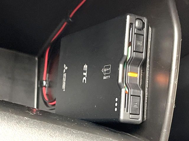 【ETC】高速道路の料金所をストレスなく通過！話題のスポットやサービスエリアに多い「スマートIC」利用時は必須のアイテムです。当店でセットアップを実施、ご納車当日からすぐにご利用いただけます！