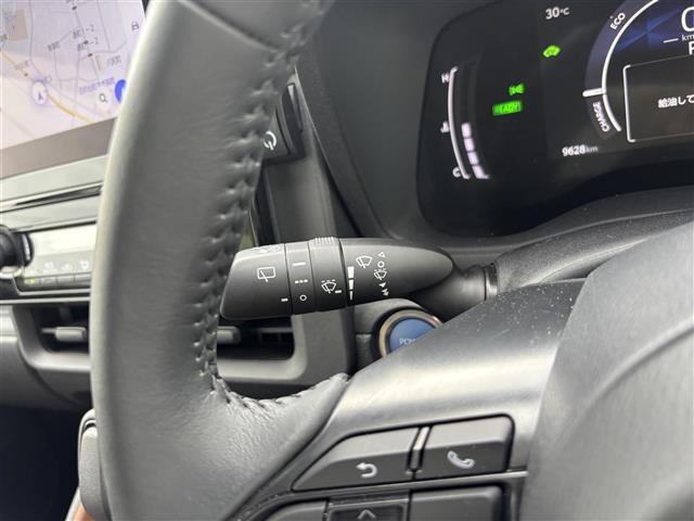 気になる車はすぐにお問い合わせください！画面右側の0066から始まる無料ダイヤルからお問い合わせ下さい！専門スタッフがお車のご質問にお答えいたします！