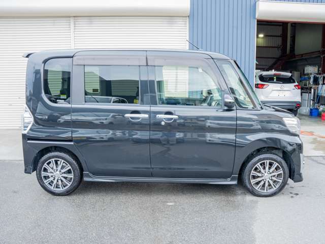 当車両は展示中です！お気軽にご来店ください！