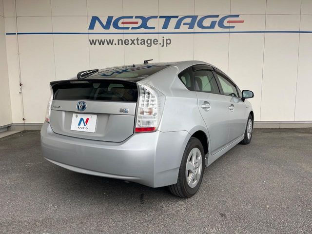 大好評を頂いておりますボディの弾スプラッシュコートも好評受付中。通常のガラスコートと異なる、耐久年数6年の無機質ガラスコーティングが、ボディをキレイな状態に保ってくれます。