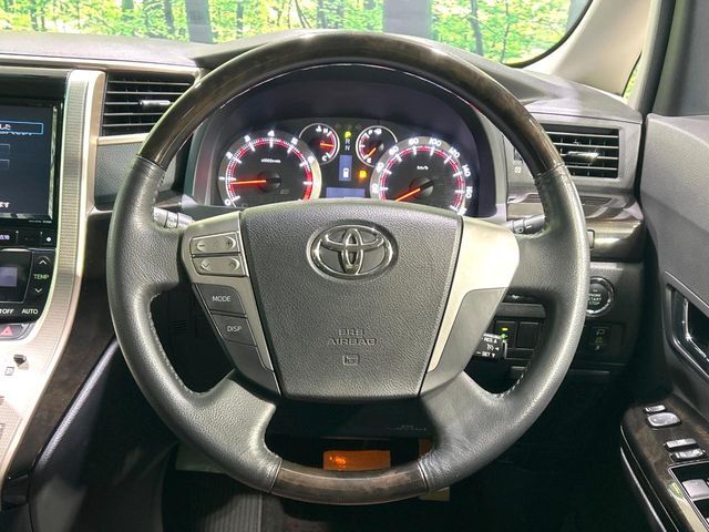 ステアリングも使用感が少なく、きれいな状態となっております♪