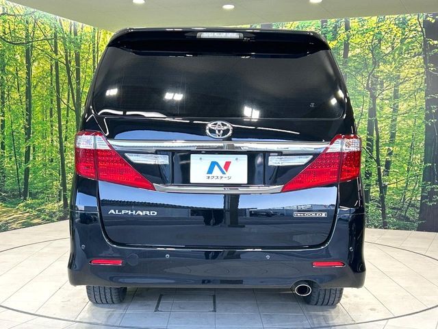 安心の最長10年・走行無制限保証（有償）をご用意。保証内容も充実はもちろん、無料点検＆オイル交換や、年中無休の全国・24時間ロードサービスも付帯されておりますのでご安心下さい。