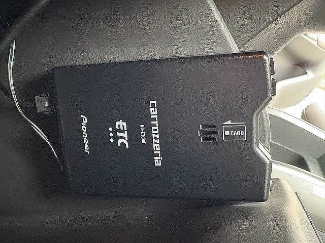 【ETC】で高速道路もスムーズに乗り降り可能で、ご納車直後からの遠距離ドライブも可能です。