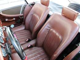 使用感が一番出る運転席側シート。ご覧のようにきれいな状態となっております。詳しくはフリーコール　0078-6002-080898まで。