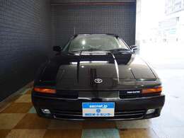 70スープラ　GTツインターボ入庫致しました。純正5速MT　直6ツインターボ。内外装共にコンディション良好です。