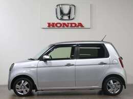 ボディカラーはアラバスターシルバーメタリックです。