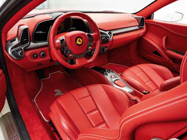フェラーリ 458 Spider F1 DCT カーボンブレーキ 鍛造20インチ