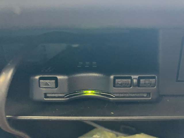 【　ETC車載器　】今や必需品のETC車載器。ETC専用のスマートインターなどを利用できて非常に便利なアイテム。