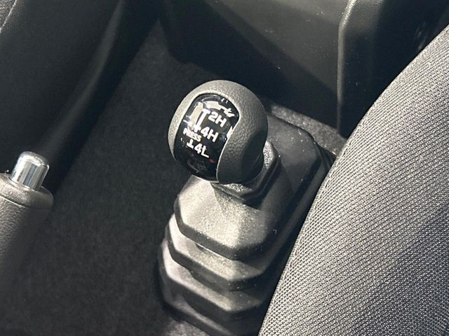 【トランスファー】オフロードや雪道に特化したモードへの切り替えも可能。高い走破性を活かし、オンロード以外でも活躍してくれます♪