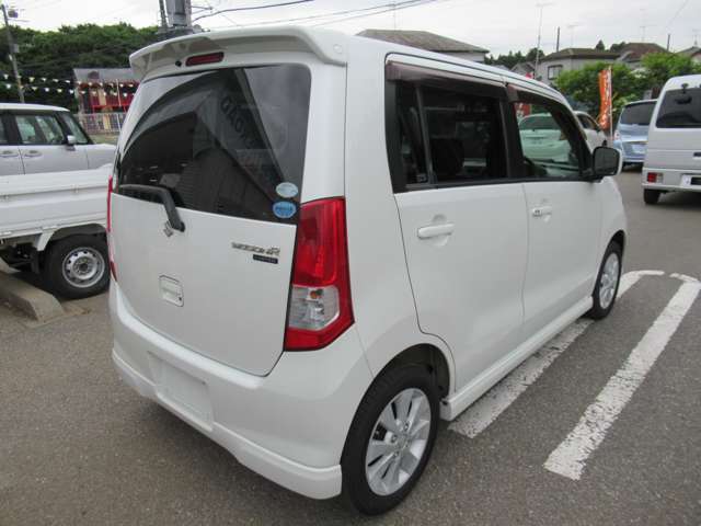 人気車の為、お早めにお問い合わせ下さい。お問い合わせの際は「カーセンサー」を見たとお伝え下さい。フリーダイアル0078-6002-249575となります！
