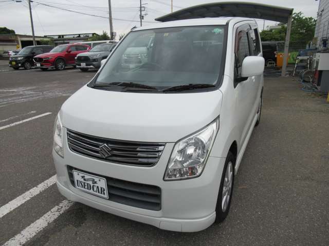 保証に関しても当社でご購入の車両は1年・走行無制限保証を実施中。お問い合わせの際は「カーセンサー」を見たとお伝え下さい。フリーダイアル0078-6002-249575となります！