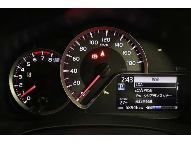 マルチインフォメーションディスプレイ付きのメーターです！エコ運転へ導く多彩な情報を表示してくれます。
