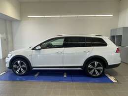 ボディサイズは長さ458cm幅180cm高さ151cm