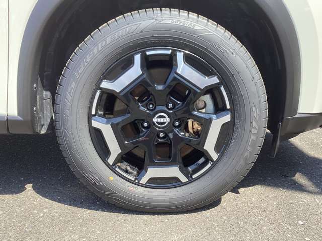 18インチアルミホイール！！格好良くてピカピカのホイールがあなたの愛車をいっそう輝かせます☆