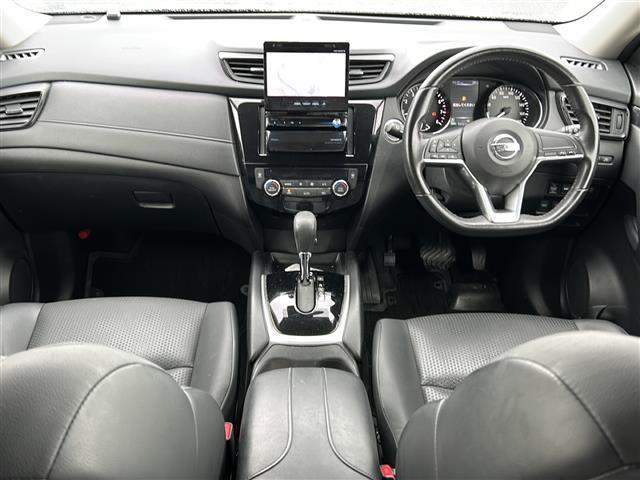 インパネ周りの画像です。店舗にて現車の確認もいただけますので、お電話で在庫のご確認の上是非ご来店くださいませ！！！ワクワクするクルマ選びをご提案します！