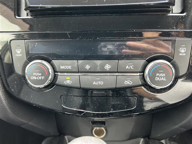 【オートエアコン】車内温度を感知して自動で温度調整をしてくれるのでいつでも快適な車内空間を創り上げます！