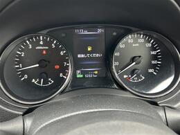 スピードメーターの画像です。店舗にて現車の確認もいただけますので、お電話で在庫のご確認の上是非ご来店くださいませ！！！ワクワクするクルマ選びをご提案します！