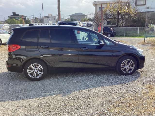 年式相応ですが、納車時にはできる限りキレイに納車させていただきます。どうしても気になるところ等ありましたら、低価格にてお直しいたしますので、何なりとお申し付けください。