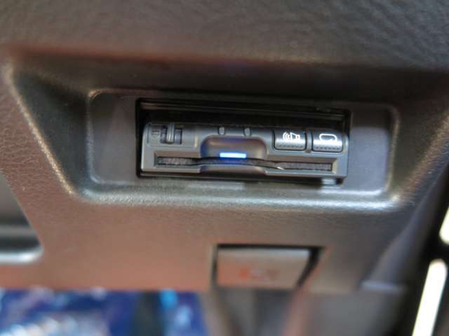 ご覧いただきありがとうございます！車両販売以外でも一般整備や板金など幅広く行っておりますのでお車の事でお悩みの際はお気軽にお問合せ下さい！