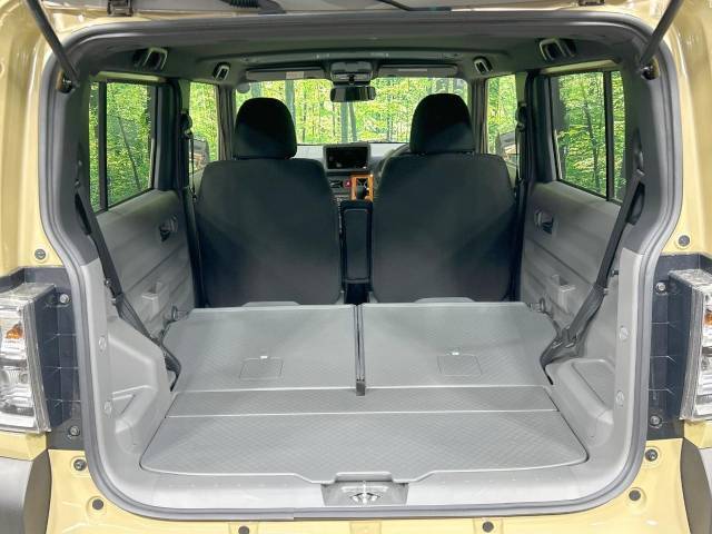 普段のお買い物や通勤、送迎等に十分な荷室スペースを確保しております。セカンドシートを倒すと、大きな荷物の積載も可能です♪