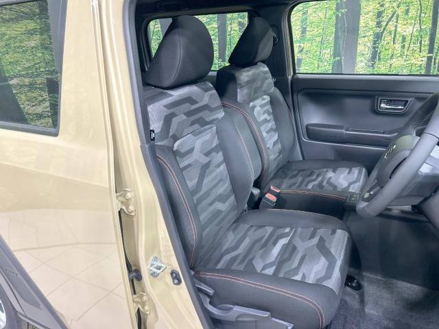 運転席シート廻りは使用感も少なく、良好な状態となっています。丁寧に使われていたことがよくわかりますね。