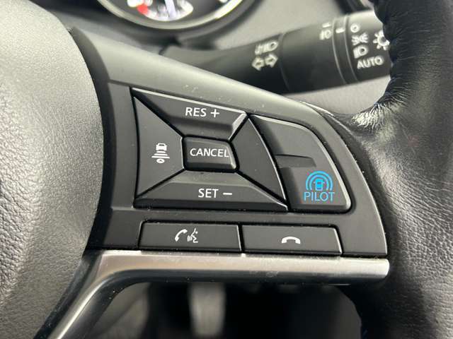 【　アダプティブクルーズコントロール　】設定した車速内で自動で加減速♪先行車との車間距離を適切に維持した追従走行が可能です♪