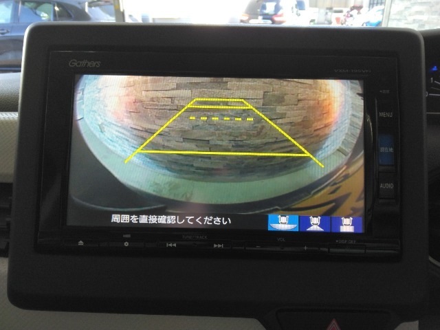 リアカメラがついているので、駐車や後進の際にとても便利です♪