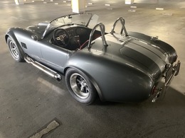 ダークグレーメタリック　シルバーストライプ　ボルドー内装　オプション多数装着済み認定中古車入庫です。
