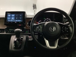 ホンダ純正ディスプレイオーディオ搭載です。ドライブのお供に。