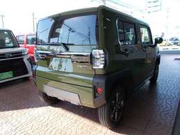 コーナーセンサー付き♪後方ブレーキ制御付誤発進抑制機能もついて安心♪