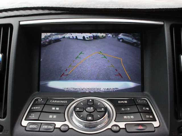 ナビ搭載ですので道に迷うことなく楽しくドライブ！バックカメラも装備しており駐車もラクラクです★