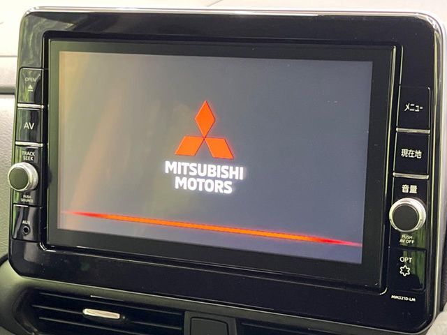 【純正9型ナビ】人気の純正ナビを装備。オーディオ機能も充実しており、Bluetooth接続すればお持ちのスマホやMP3プレイヤーの音楽を再生可能！毎日の運転がさらに楽しくなります！！