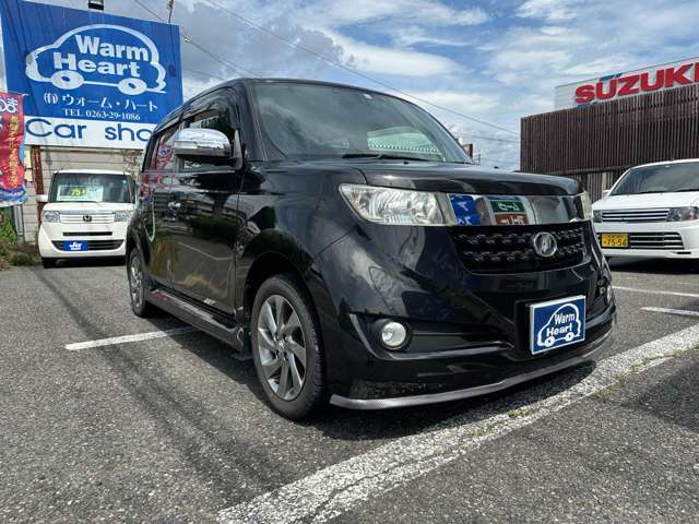 当店は自社工場完備！！車検はもちろん様々な修理や取り付けにも対応できます！3年間オイル交換等何度でも可能なお得なメンテナンスパックもご用意しております。詳しくは紹介ページをご覧ください。