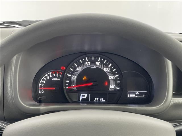 【スピードメーター】メーターがシンプルで見やすく運転しやすいですね！