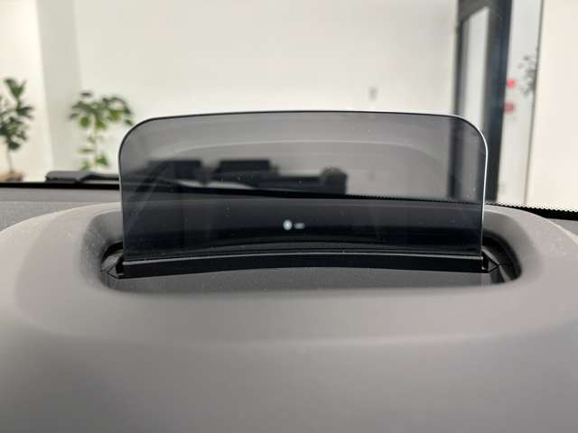 電動パノラマルーフ/YOURSトリム/黒革電動シート/アクティブクルーズコントロール/ヘッドアップディスプレイ/シートヒーター/1オーナー/禁煙車/ワイヤレス充電/19インチホイール/前後ドライブレコーダー