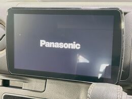 【大画面ナビ】人気の大型9インチナビを装備。存在感のある大画面はインパクト大！ナビ利用時のマップ表示は見やすく、テレビやDVDは臨場感がアップ！いつものドライブがグッと楽しくなります♪