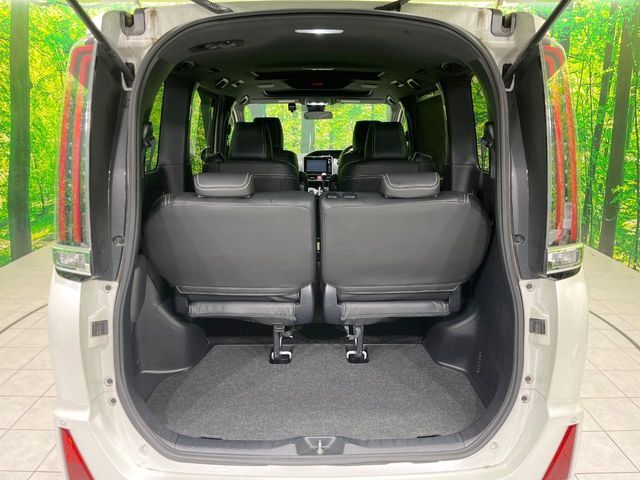 普段のお買い物や通勤、送迎等に十分な荷室スペースを確保しております。セカンドシートを倒すと、大きな荷物の積載も可能です♪