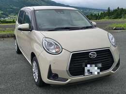 こちらのお車は熊本県以外のお客様にも販売をすることができますが、別途登録費用とご自宅までの納車をご希望の場合は納車費用がかかります。詳しくはスタッフまでお問い合わせください。