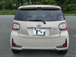 下取りで入った車になりますが、当社で地元のお客様にメンテナンス付きリースで新車販売をさせていただいた使用履歴等がはっきりとしたワンオーナーの車になります。