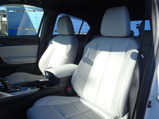 ◆前席シートヒーター　◆前席パワーシート