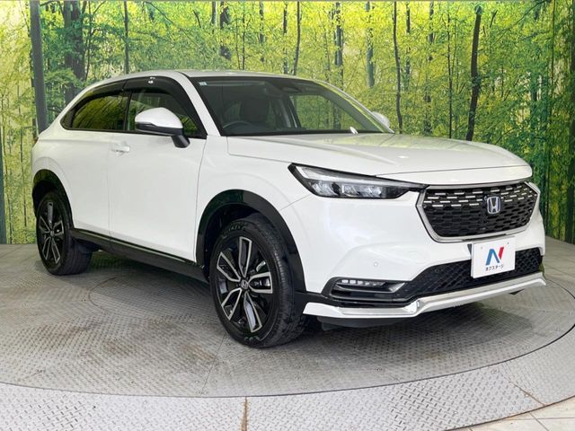 高透明度のガラス皮膜で撥水はもちろん、上質なツヤ・光沢を実現。紫外線や酸性雨から大切な愛車を保護し、色あせ・劣化を防止。「弾スプラッシュコート」、「弾プリミッサコート」からお選びいただけます。