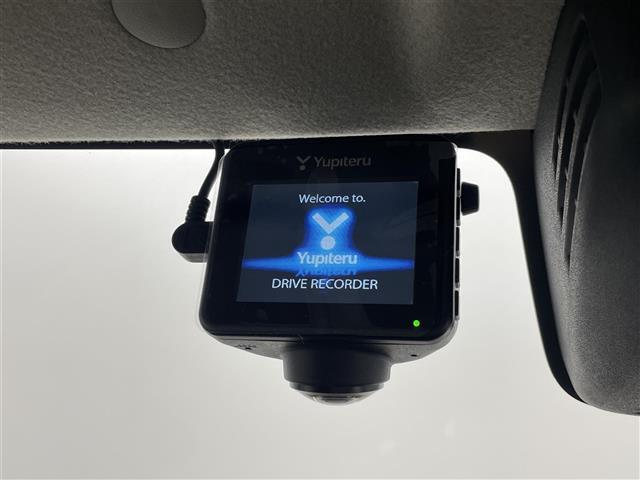 【ドライブレコーダー】映像・音声などの運転中の記録を残します。事故などを起こした起こされた時の証拠になりえますので、もしも時でも安心ですね。