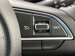 【アダプティブクルーズコントロール】高速道路での長距離走行が楽に！！自動で速度を保つクルーズコントロールが、衝突軽減システムと連携し、前方の車両を感知して車間を保つように速度調節してくれます！！