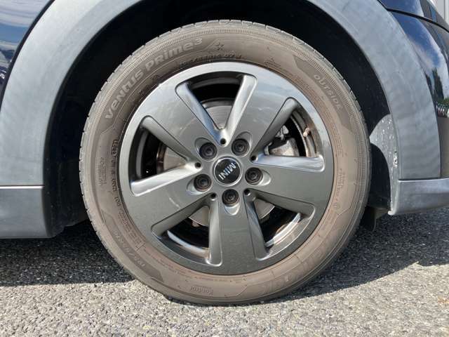 純正16インチホイール