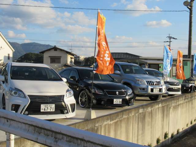 ★見るだけでも楽しくなる趣味車も多く取り揃えています。在庫の入れ替わりが早いので、まずはお電話をお願いします★随時独自のネットワークで、新鮮な中古車が入庫してきております。★