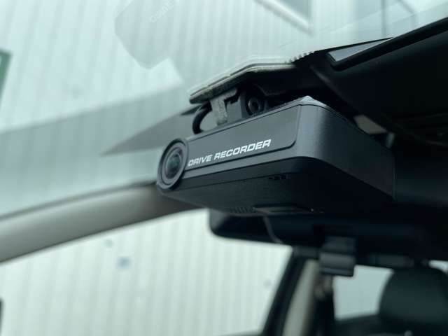 ◆【ドライブレコーダー】映像・音声などの運転中の記録を残します。事故などを起こした起こされた時の証拠になりえますので、もしも時でも安心ですね。